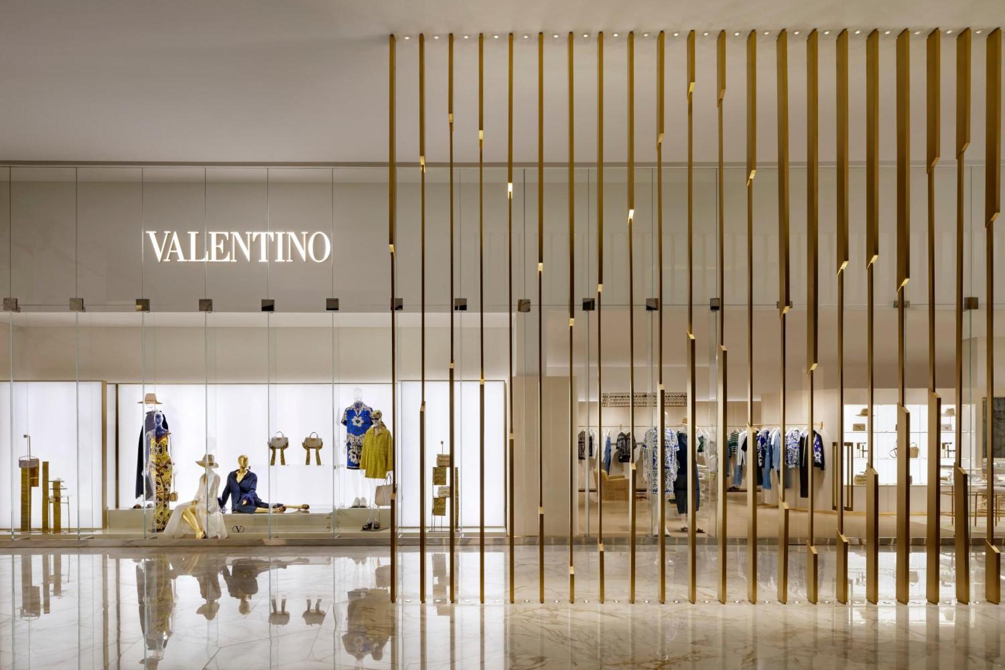 Hotel Atlantis The Royal Dubái Exterior foto Valentino store in the Mall of the Emirates